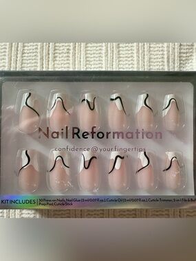 New Nail Reformation Nude Press-On Nails with Black & White Swirl